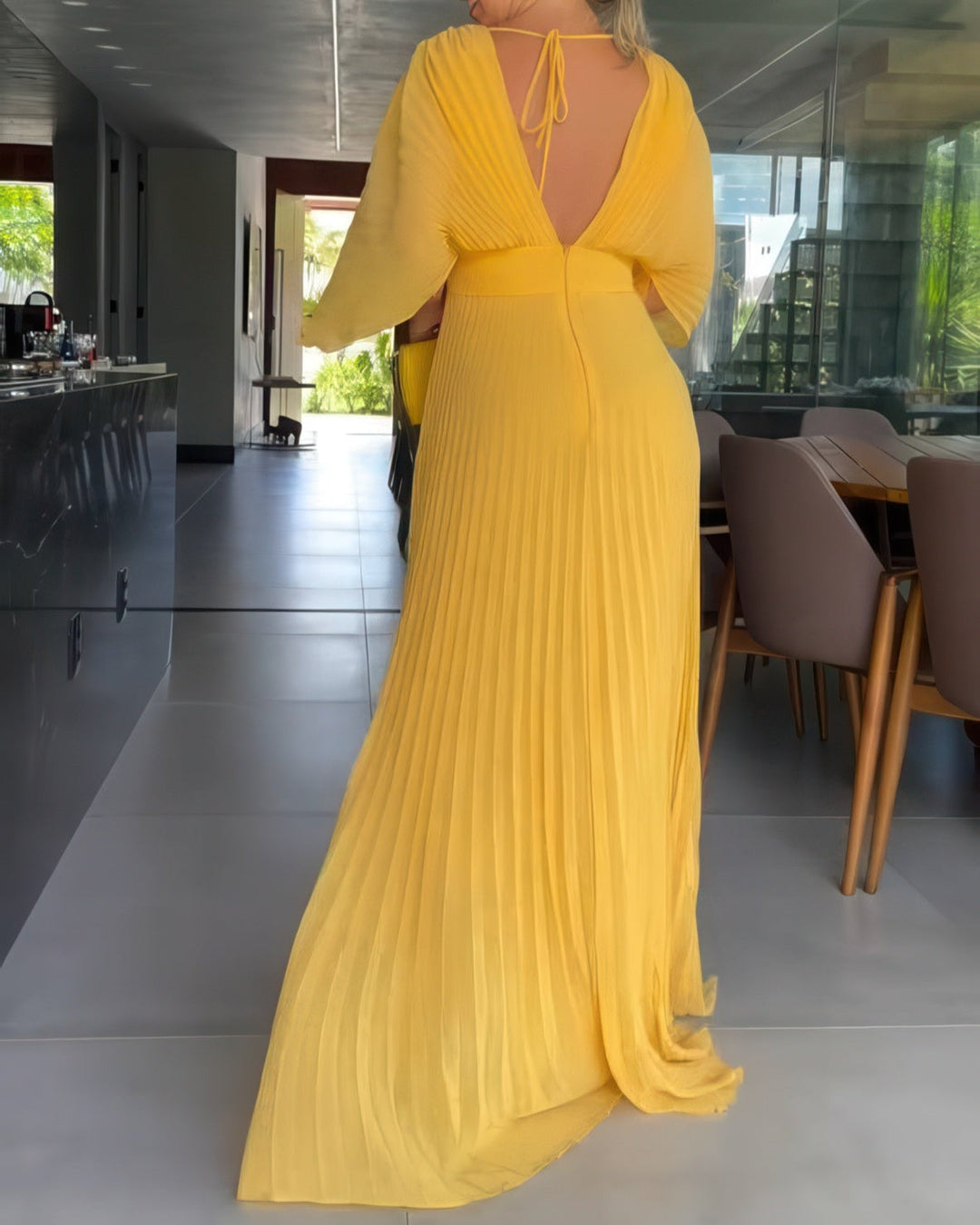 Athena™ - Elegantes Plissee-Maxikleid mit V-Ausschnitt